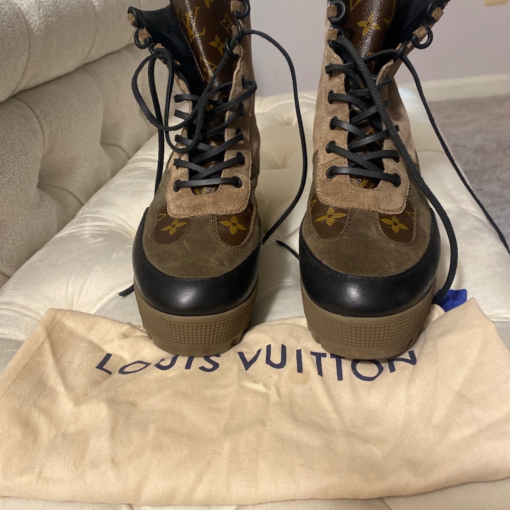 Laureate platform desert boot Louis Vuitton